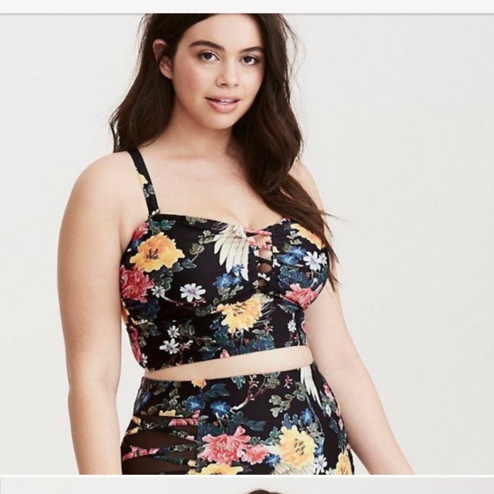 TORRID black floral angels wing 2 pc.